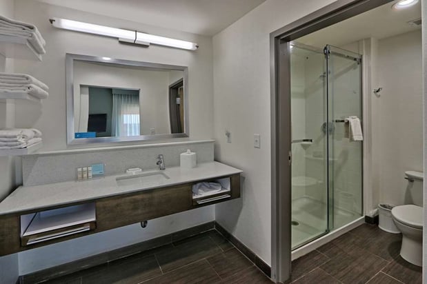 Images Hampton Inn & Suites Guthrie