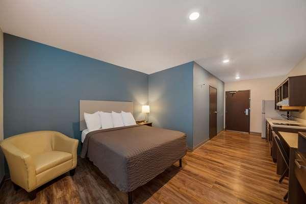 Images WoodSpring Suites Wesley Chapel-Tampa