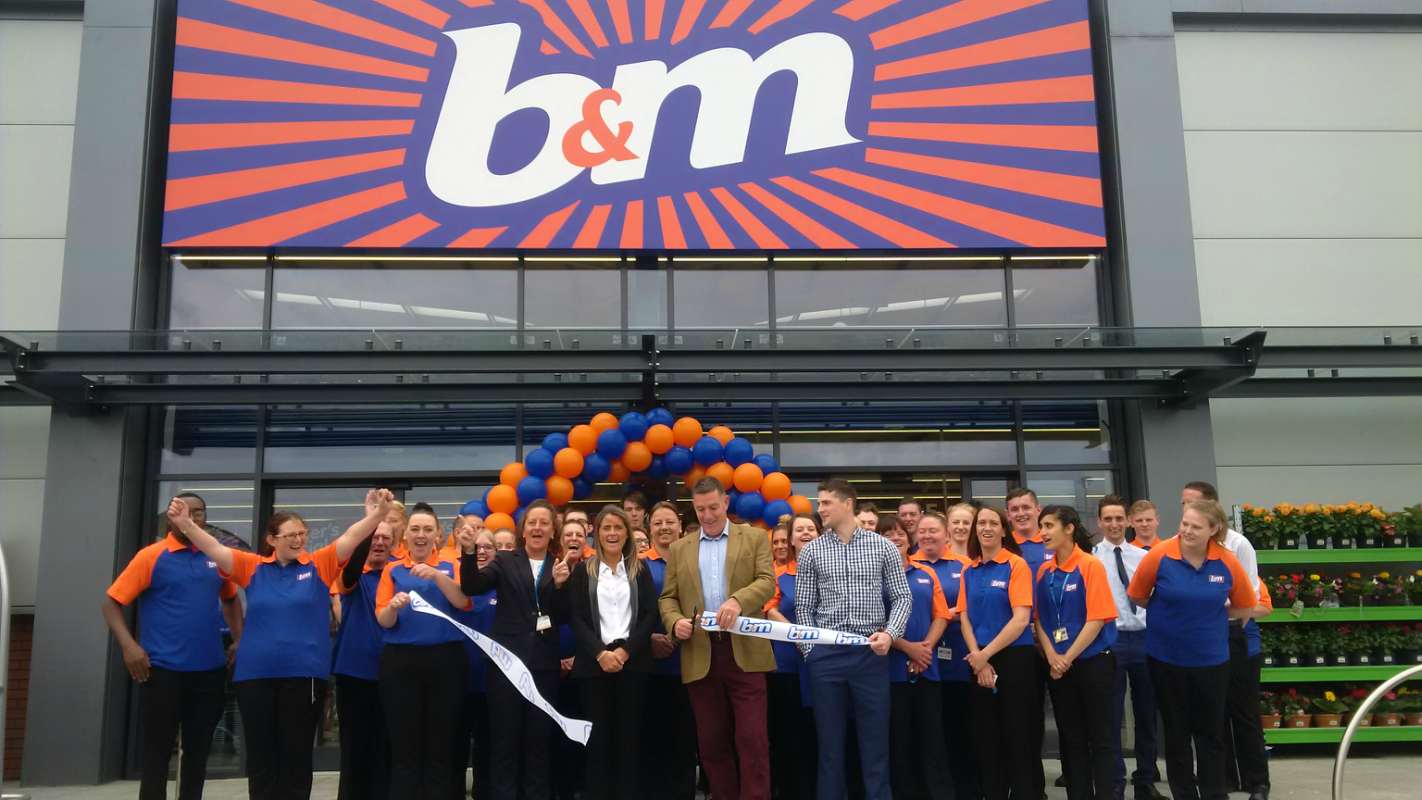 B&M Armley being formally opened by local charity, Simon on the Street.
