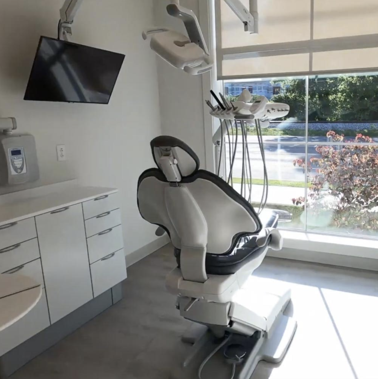 Interior of Iroquois Dentistry  | Nashville , TN