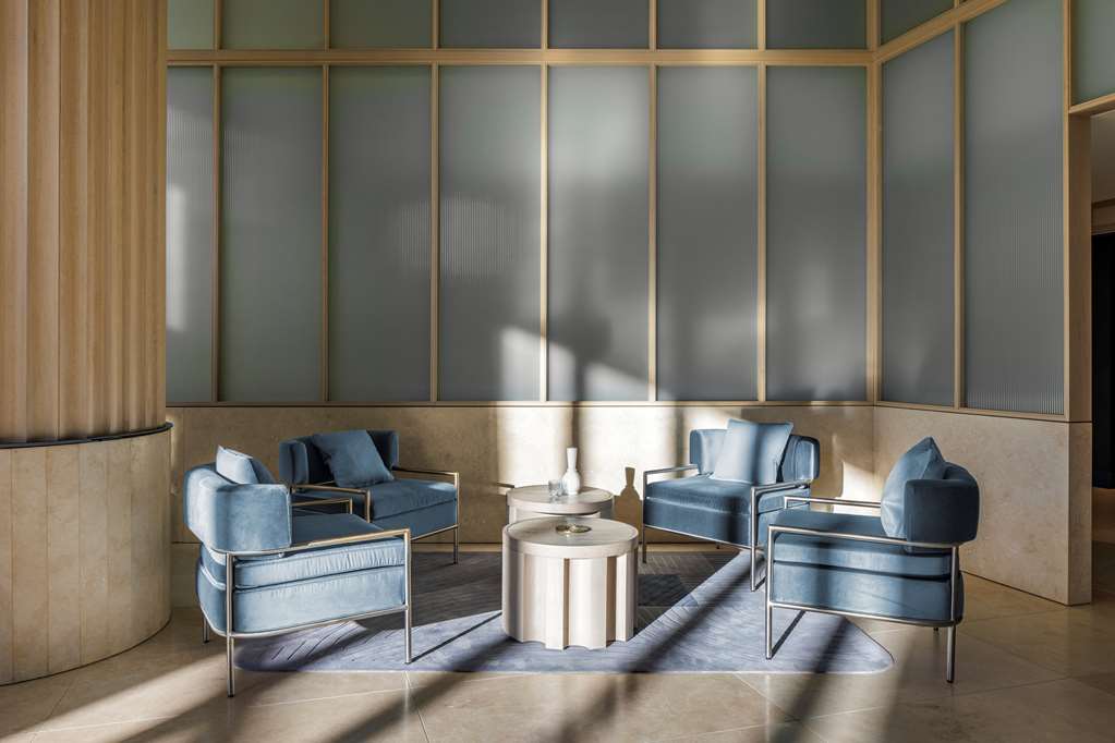The Morrow Washington DC, Curio Collection by Hilton