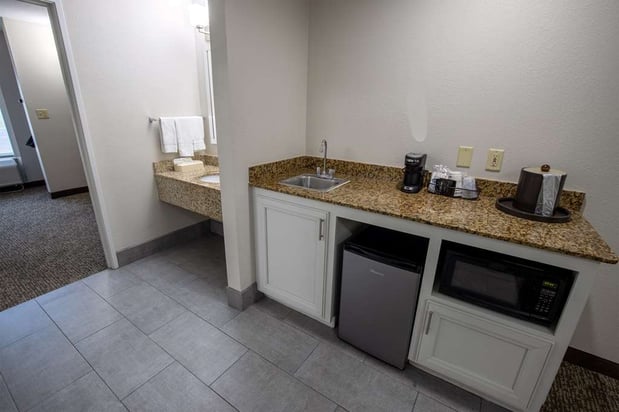 Images Best Western Plus Vermilion River Inn & Suites