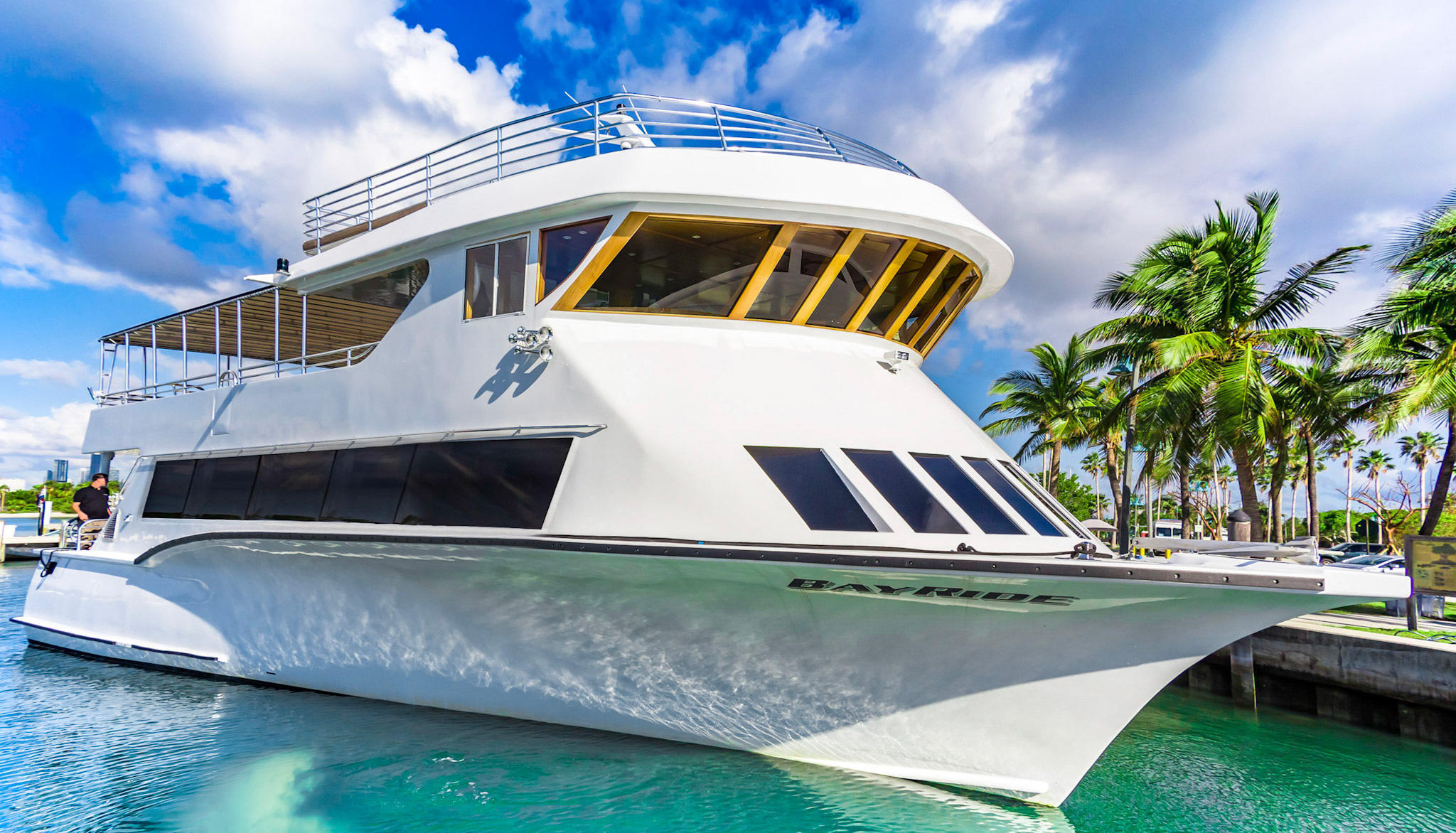 Boat Tour in Miami - Miami On The Water