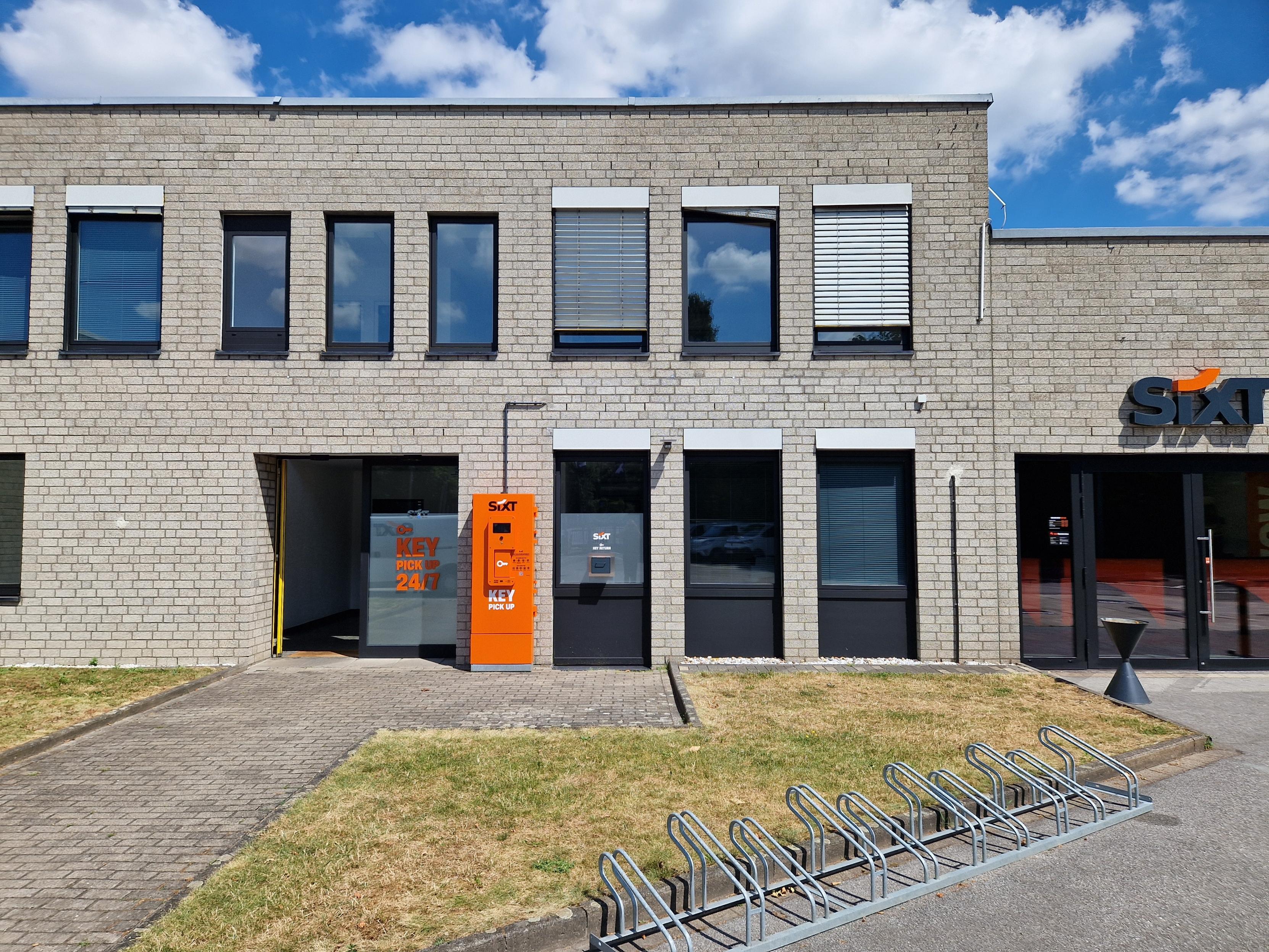 SIXT Truck Center Düsseldorf, Tilde-Klose-Weg 2-4 in Düsseldorf