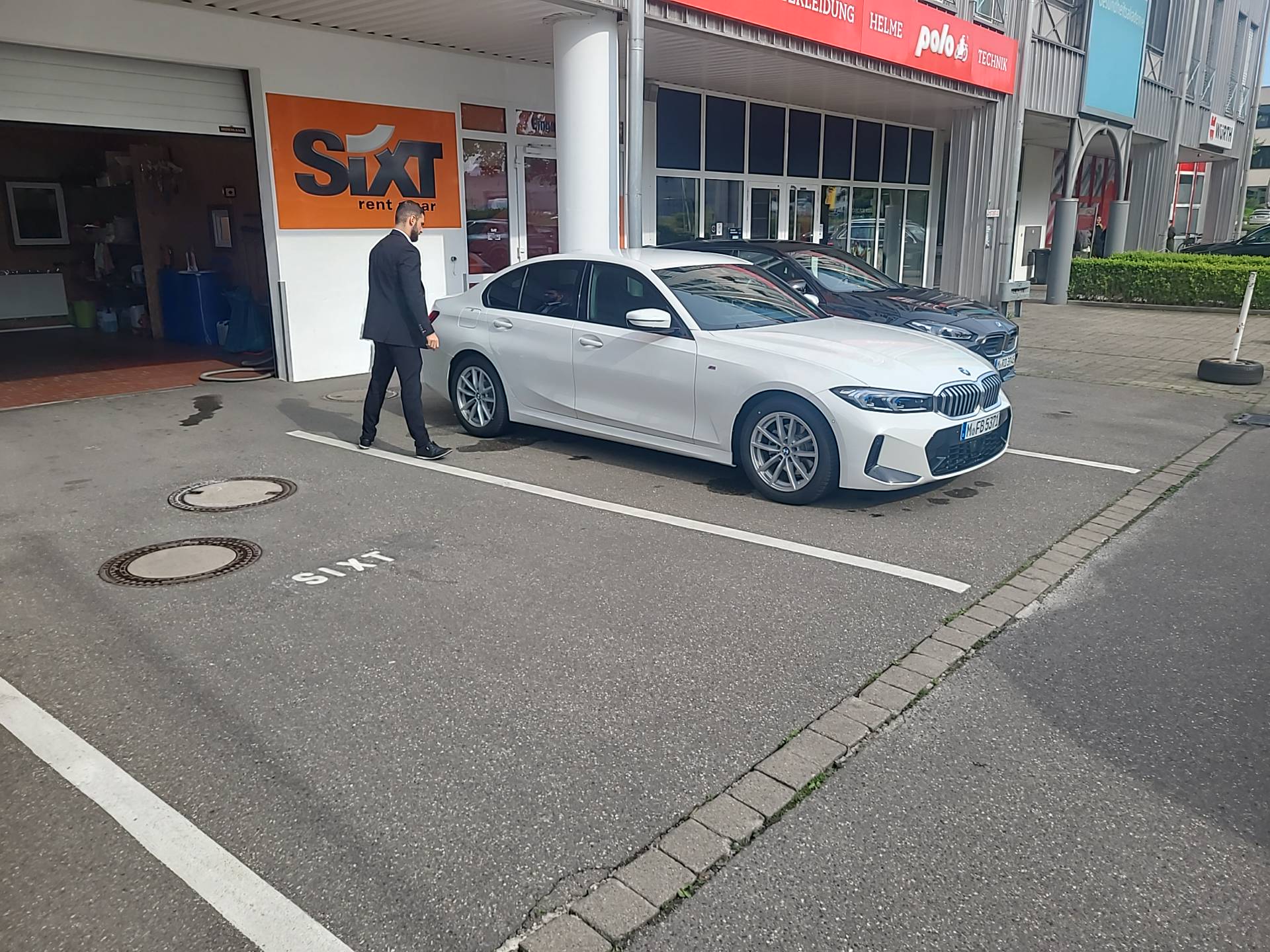 SIXT Autovermietung Weingarten, Hähnlehofstr. 5 in Weingarten