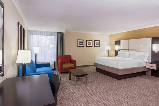 Images Holiday Inn Express & Suites Ft. Lauderdale-Plantation by IHG