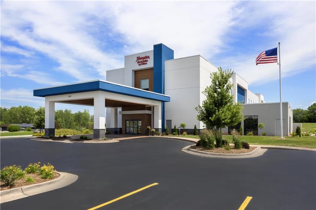 Images Hampton Inn & Suites Moline-Quad City Int'l Aprt