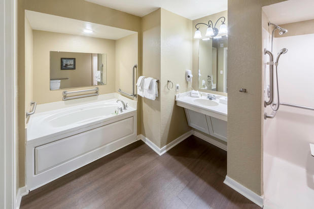 Images Holiday Inn Club Vacations Piney Shores Resort Lake Conroe