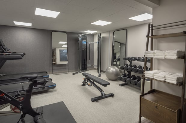 Images Holiday Inn Express South Burlington - Downtown by IHG