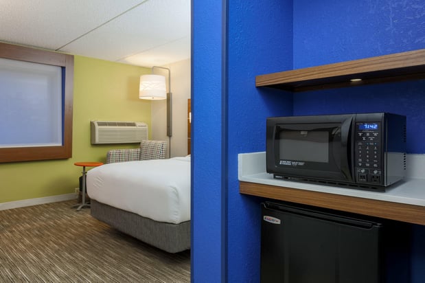 Images Holiday Inn Express Milwaukee-West Medical Center by IHG