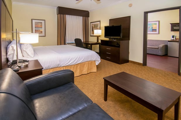 Images Holiday Inn Express & Suites Houston North InterContinental by IHG