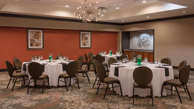 Images Holiday Inn & Suites Houston West - Westway Park by IHG