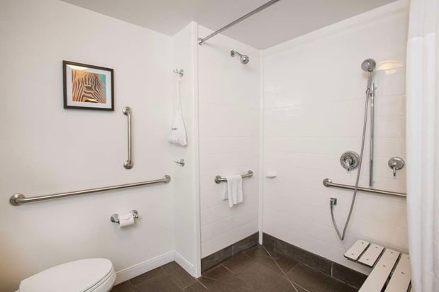 Images Hampton Inn & Suites Cincinnati / Kenwood