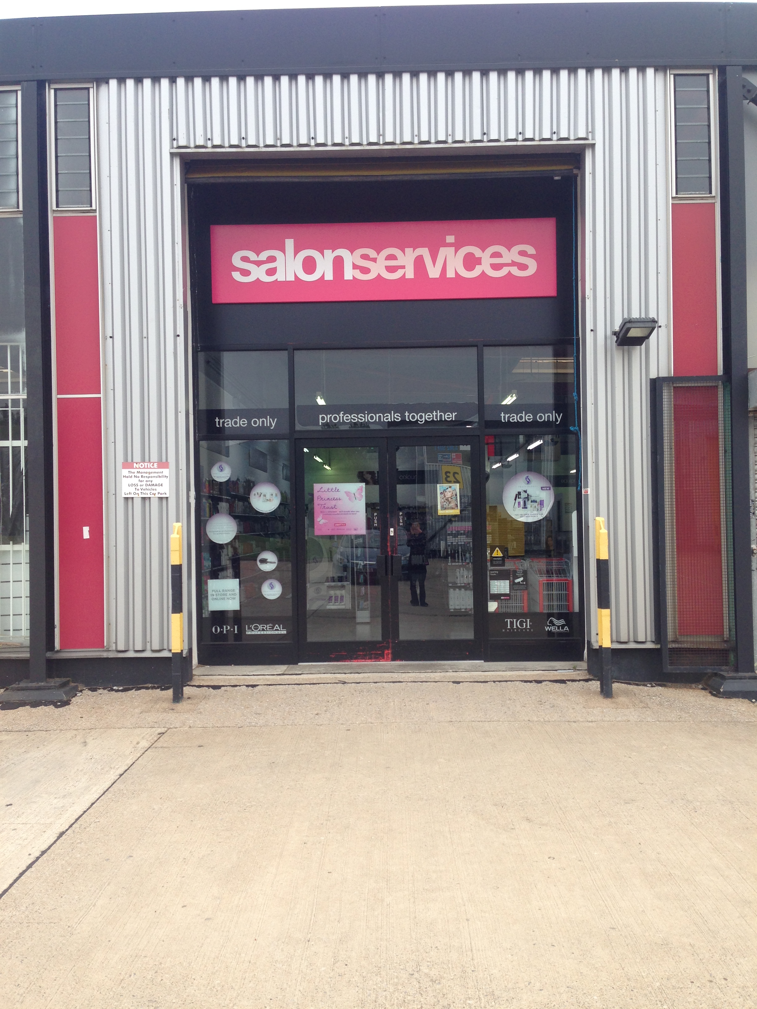 Salon Services Warrington 01925 415173