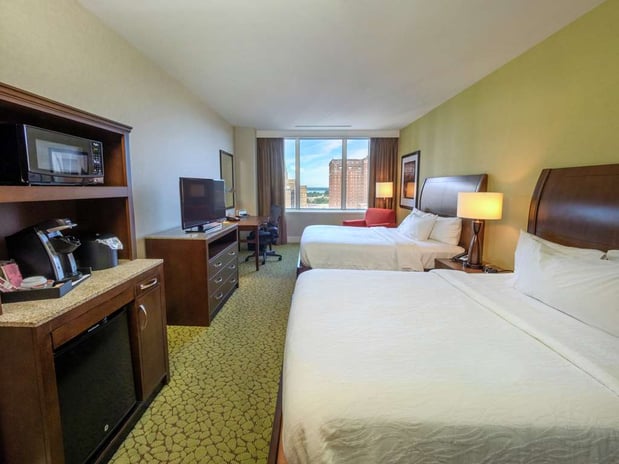 Images Hilton Garden Inn Buffalo Downtown