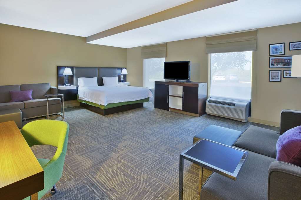 Guest room