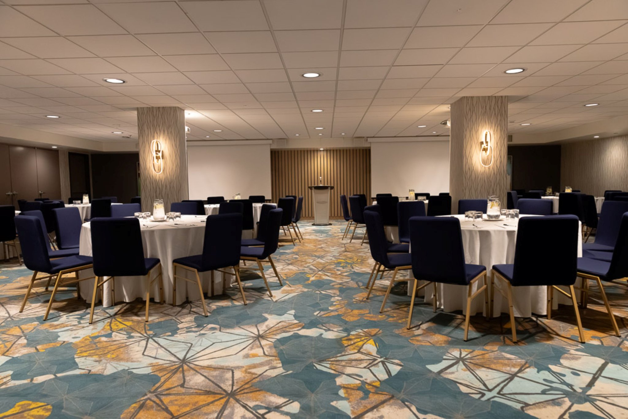 Images Holiday Inn Toronto Downtown Centre by IHG