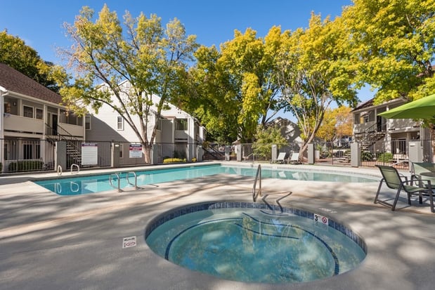 Images Bella Vista Apartments