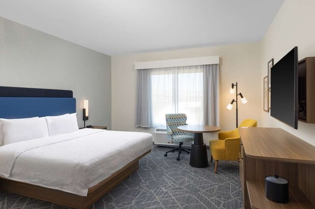 Images Hampton Inn and Suites by Hilton Cottonwood
