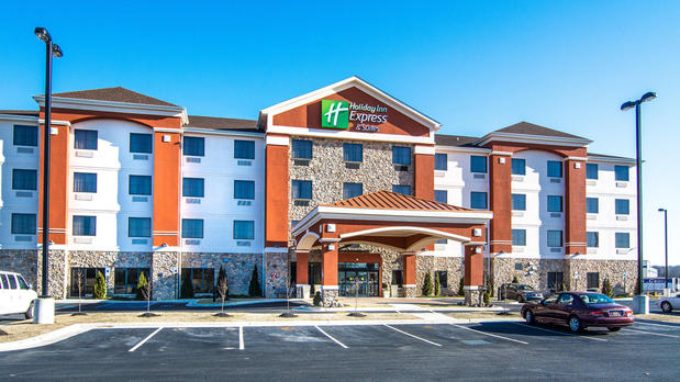Images Holiday Inn Express & Suites Elkton - University Area, an IHG Hotel