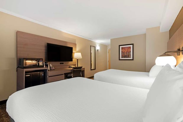 Images Best Western Plus Windjammer Inn & Conference Center