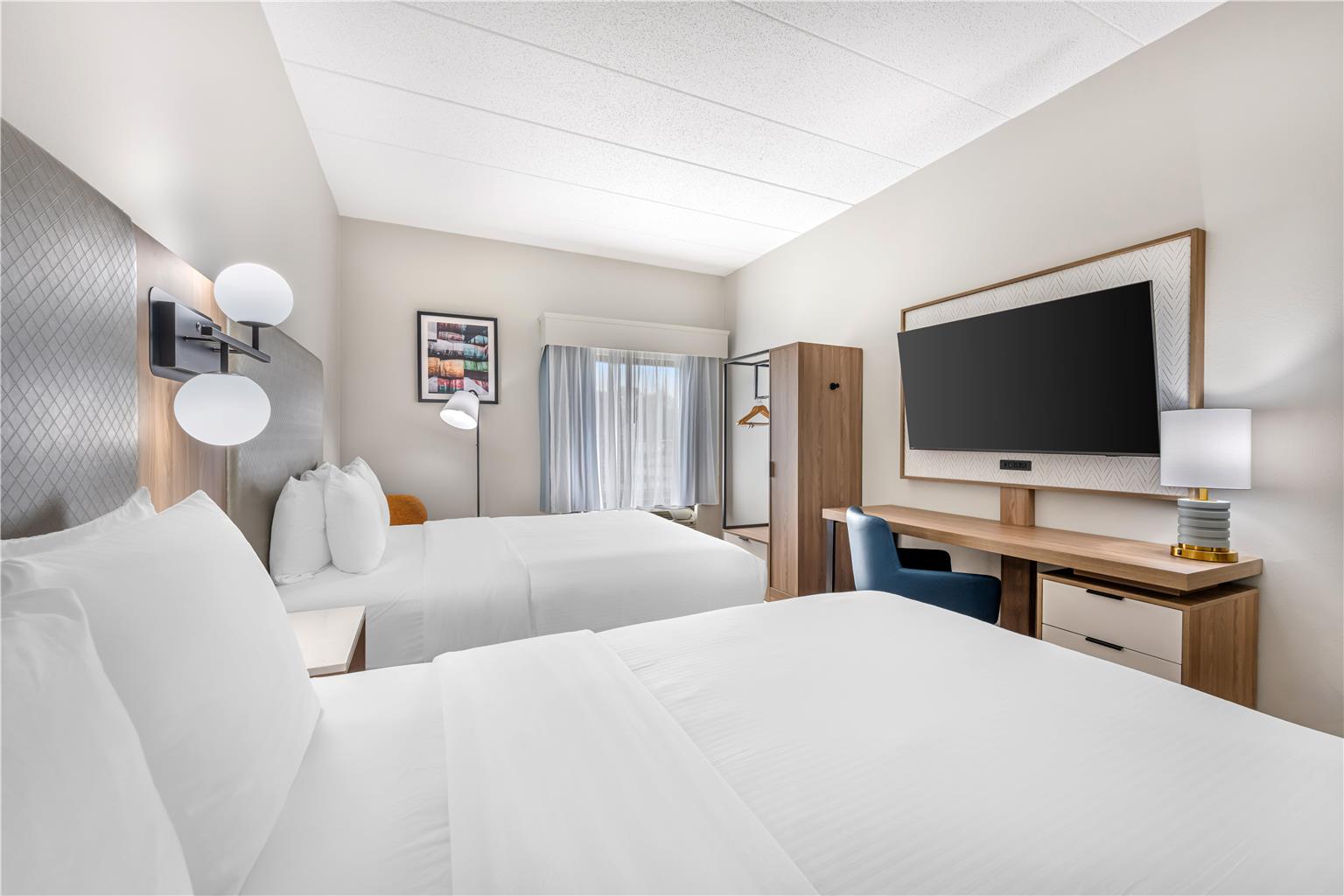 2 Queen Room