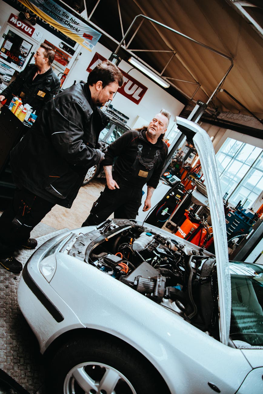 Bilder Lämmi’s Schraubstation KFZ-Werkstatt - Getriebespülung & Reifenverkauf