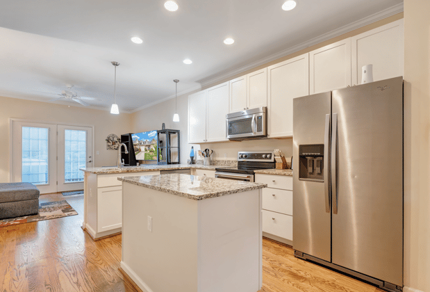 Images Damon Gettier and Associates, Realtors-Brokered by Real Broker LLC