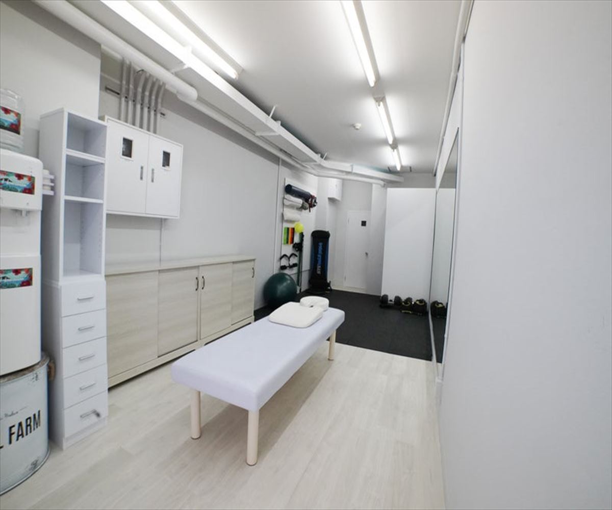 Images 強圧専門サロン　トライズ　神戸三宮店