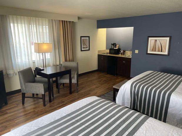 Images Best Western Plus Edmonds Harbor Inn