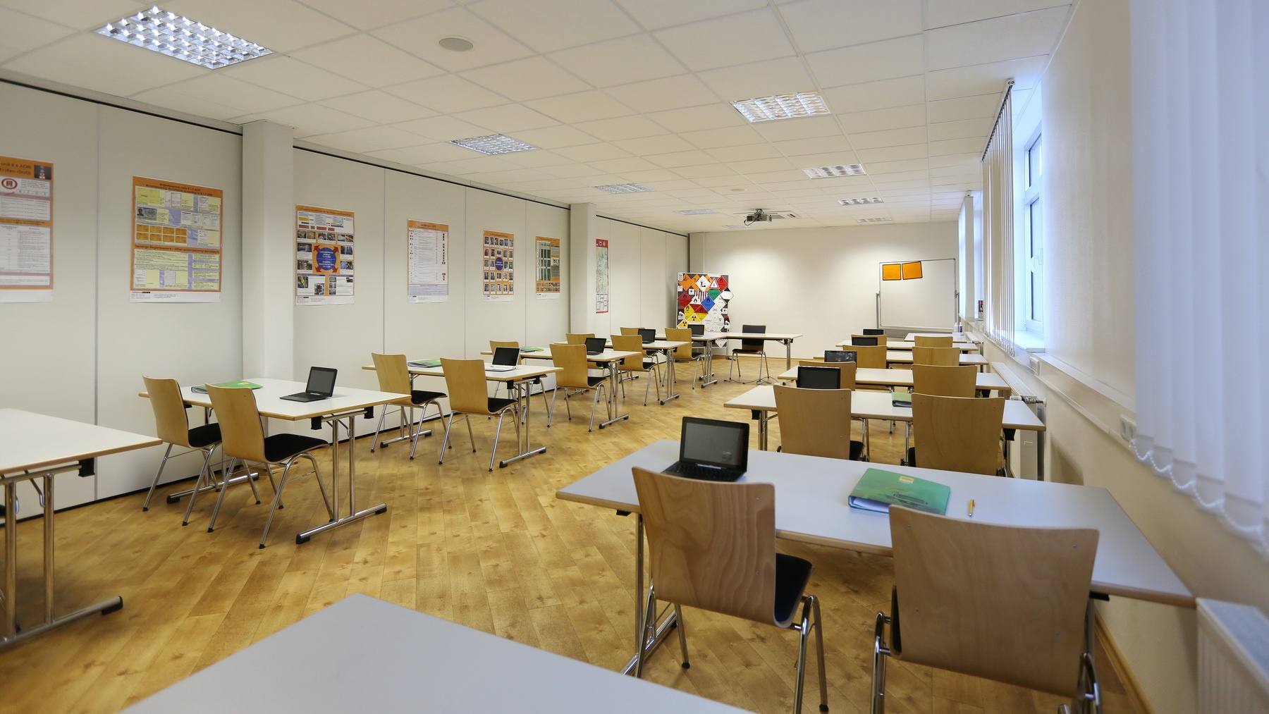 SVG Fahrschulzentrum Rheinland GmbH, Moselring 11 in Koblenz