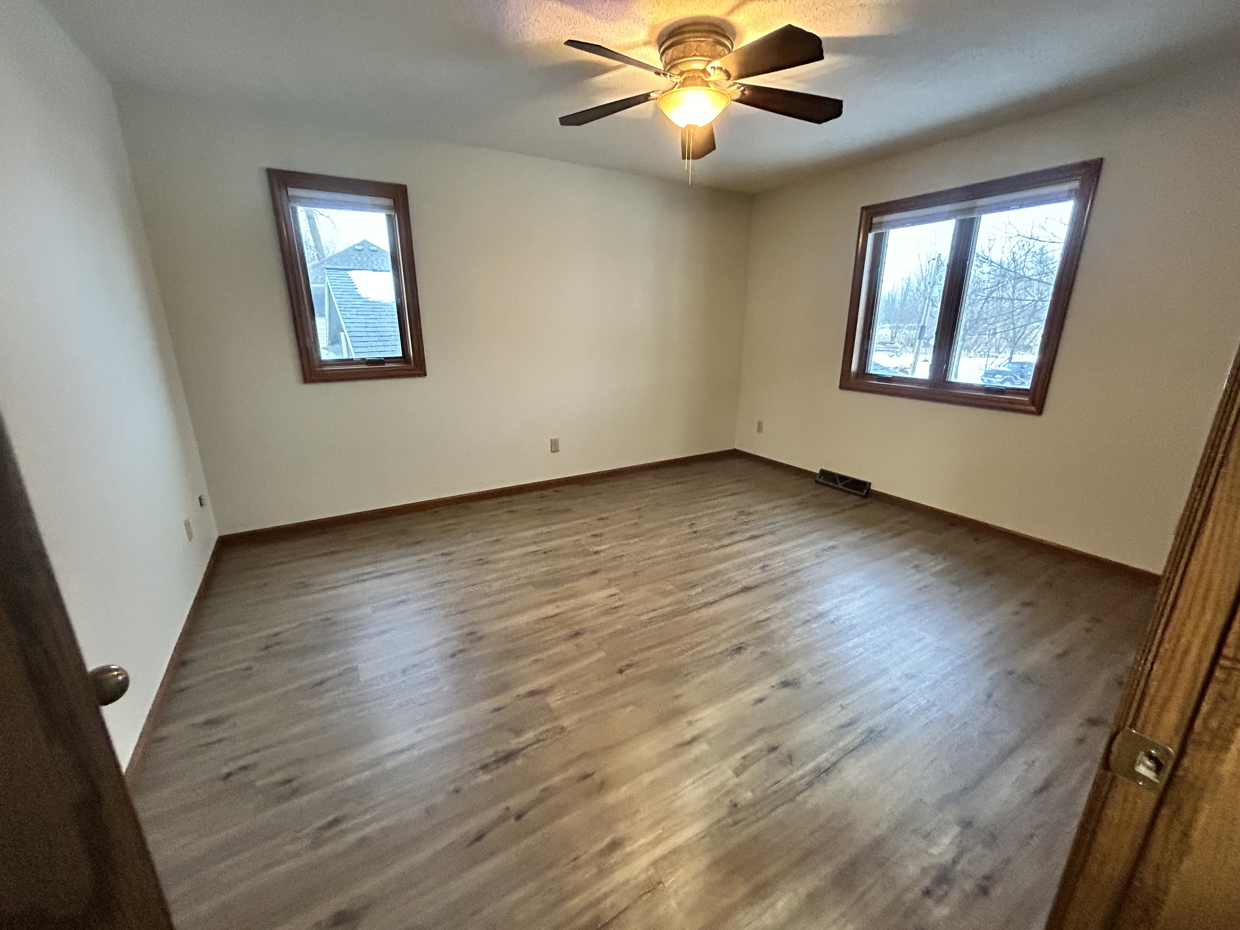 Pine Point Construction Image