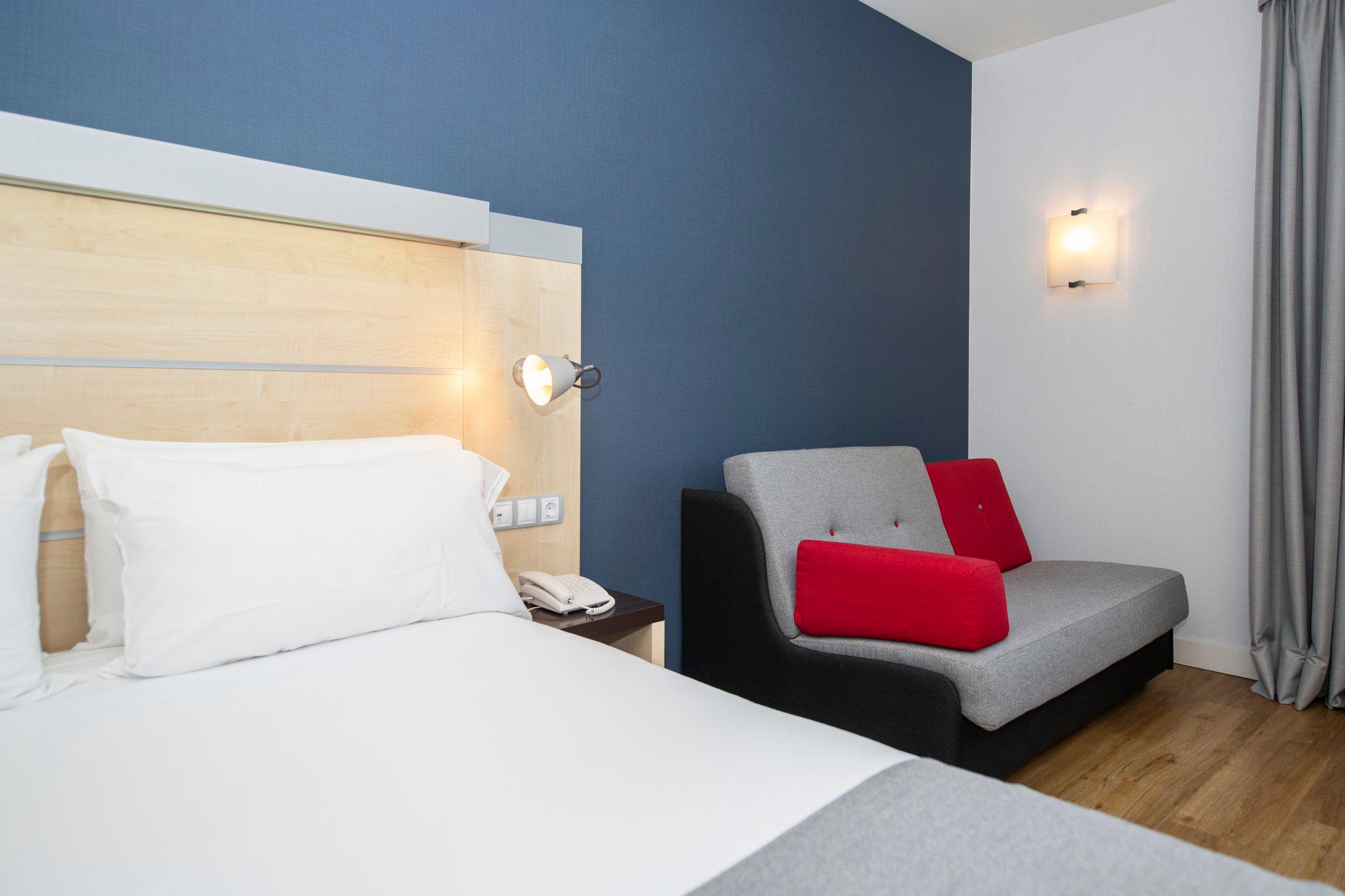 Images Holiday Inn Express Barcelona - Molins de Rei, an IHG Hotel