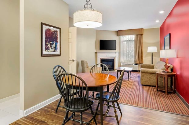 Images Best Western Plus Dutch Haus Inn and Suites