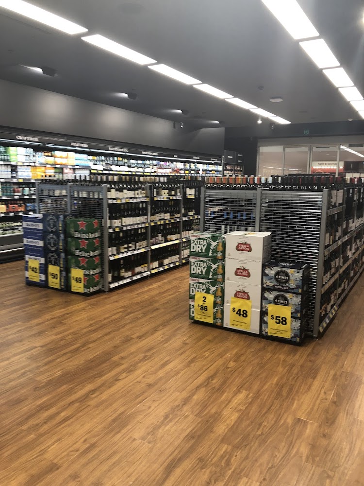 Images Liquorland Raine Square