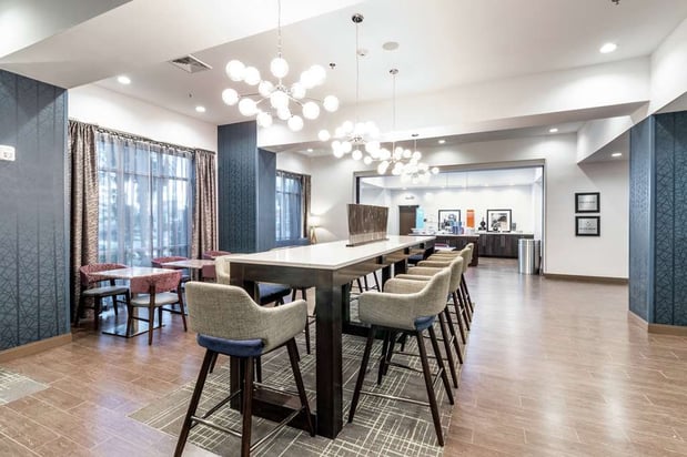 Images Hampton Inn Locust Grove