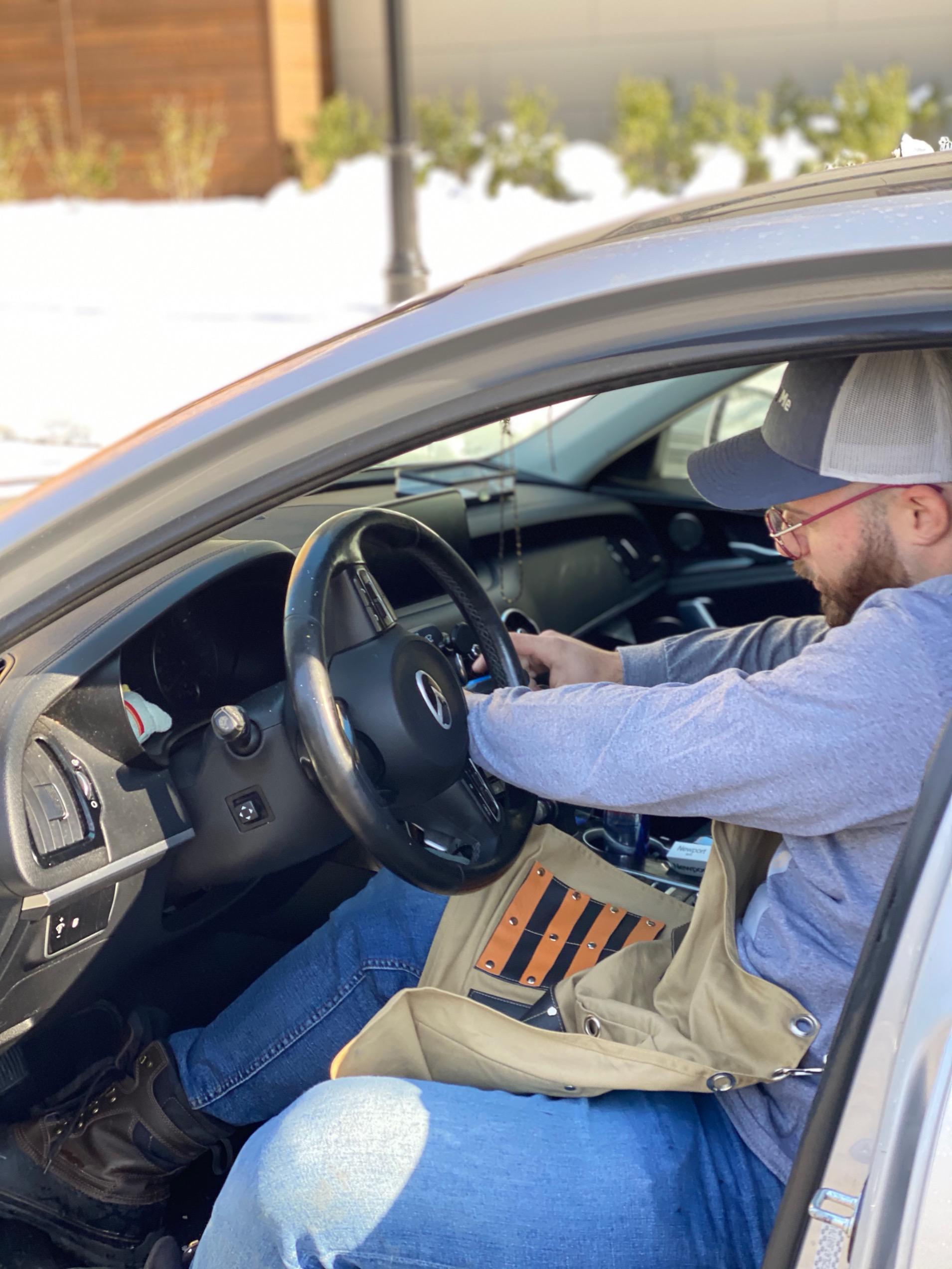 auto locksmith KeyMe Locksmiths Albuquerque (505)302-2210