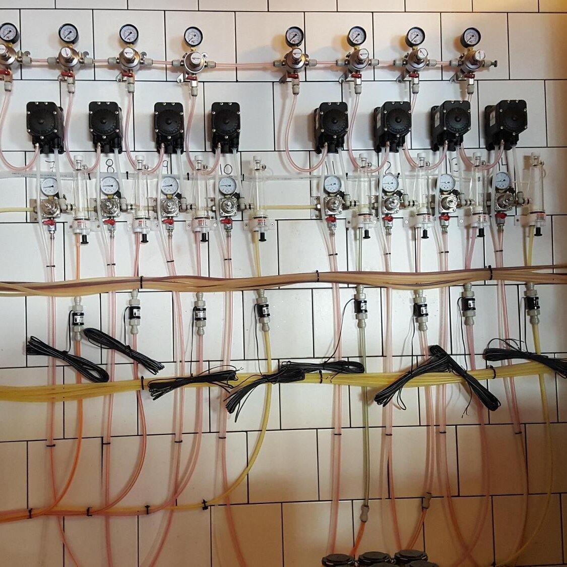 Images Install Beer  Alquiler de Grifos de Cerveza en Barcelona