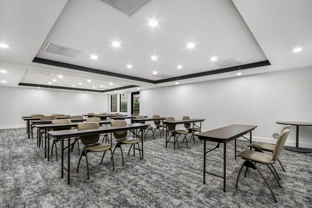 Images Staybridge Suites Toledo - Maumee by IHG