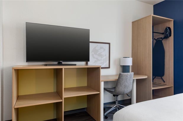 Images Spark by Hilton Indianapolis Northeast Fishers