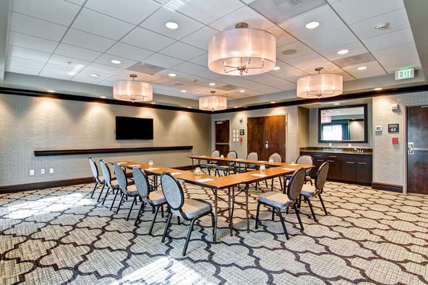 Images Hampton Inn & Suites Bellevue Downtown-Seattle