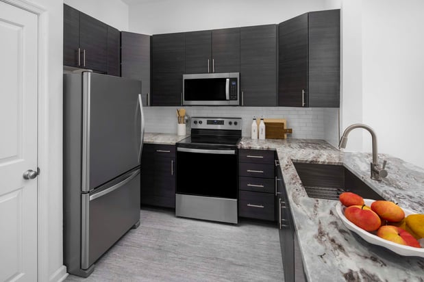 Images Camden Dulles Station Apartments