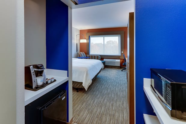 Images Holiday Inn Express & Suites Middletown - Goshen by IHG