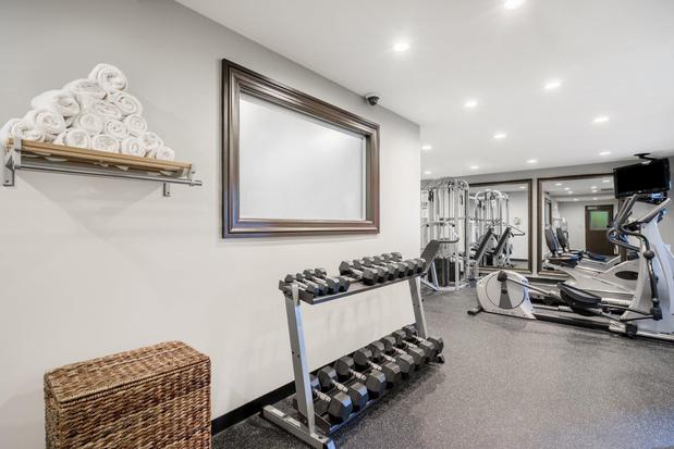 Images Staybridge Suites Wilmington-Newark by IHG
