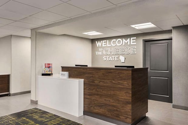 Images Hampton Inn Milwaukee/Brookfield