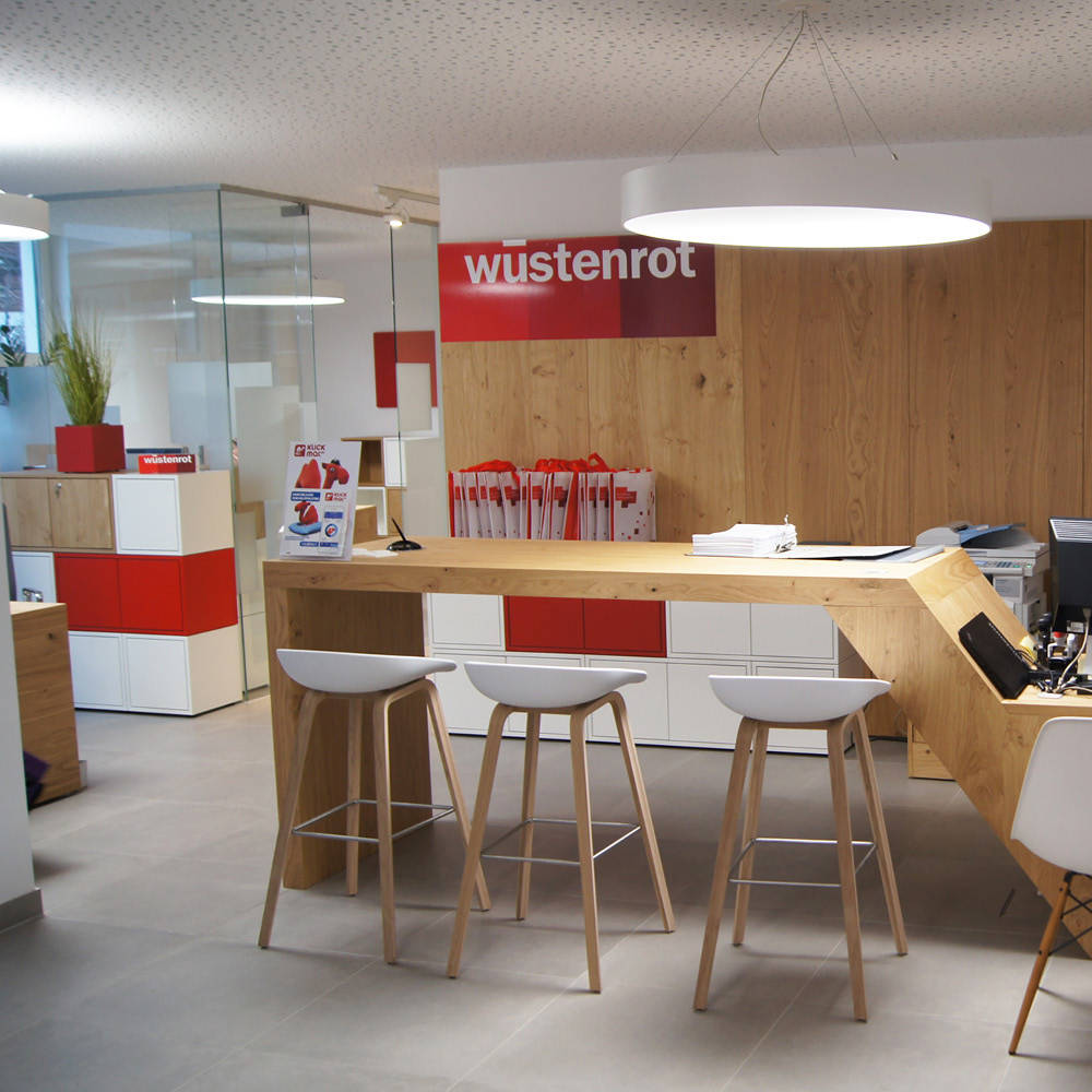 Wüstenrot Filiale mit Zulassungsservice Wr. Neustadt, Grazer Straße 3 in Wiener Neustadt