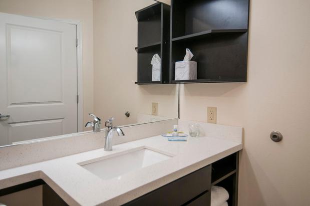 Images Candlewood Suites Baton Rouge - College Drive by IHG
