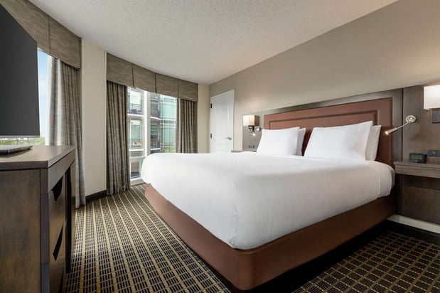 Images Hampton Inn & Suites Greenville-Downtown-RiverPlace