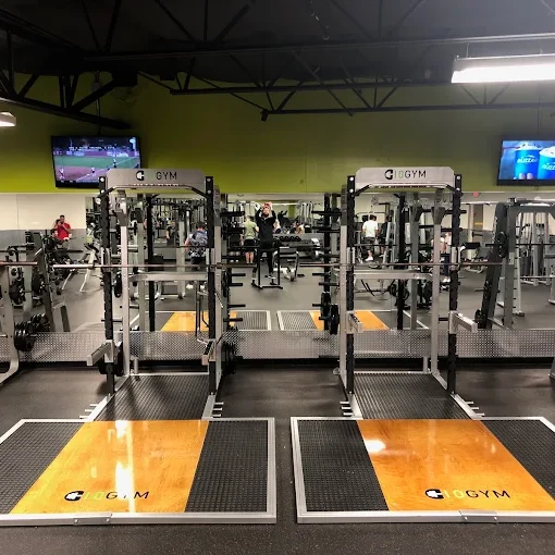 Exterior signage for 10GYM South Tulsa