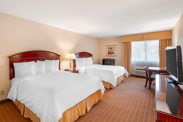 Images Best Western Plus West Covina Inn